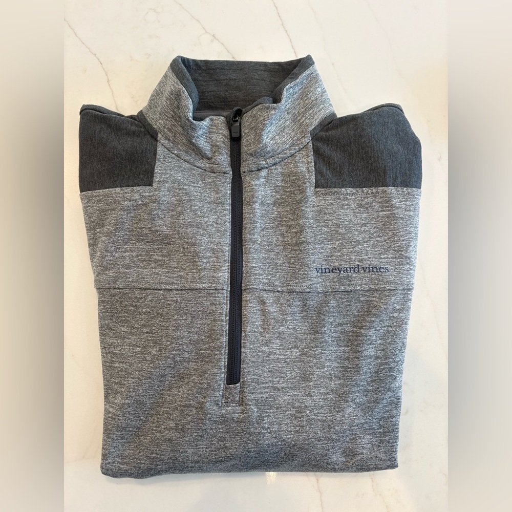 Vineyard Vines performance quarter zip L